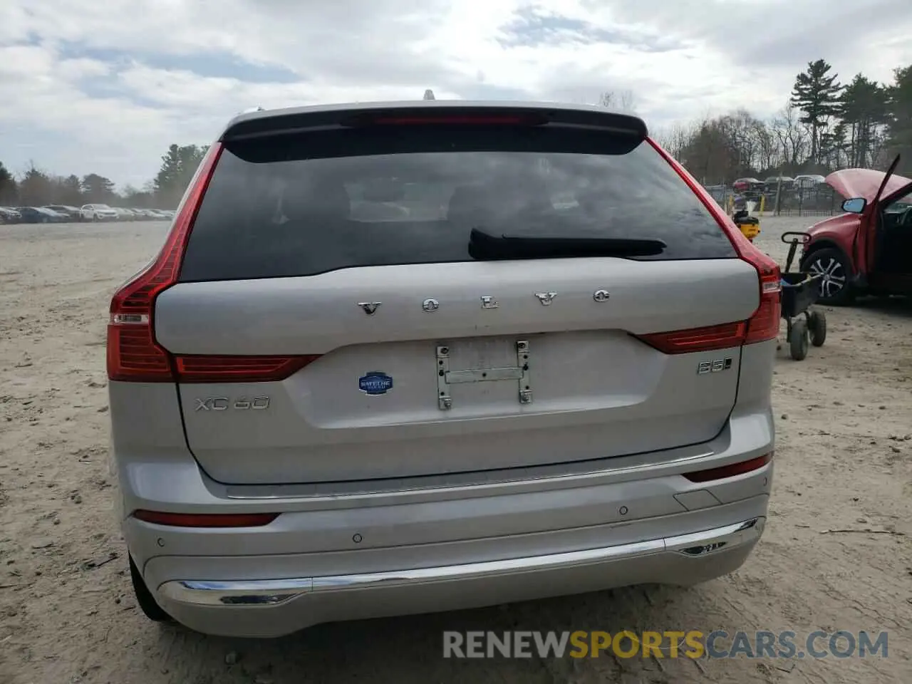 6 fotografías del automóvil dañado YV4L12RL1N1083763 VOLVO XC60 B5 IN 2022