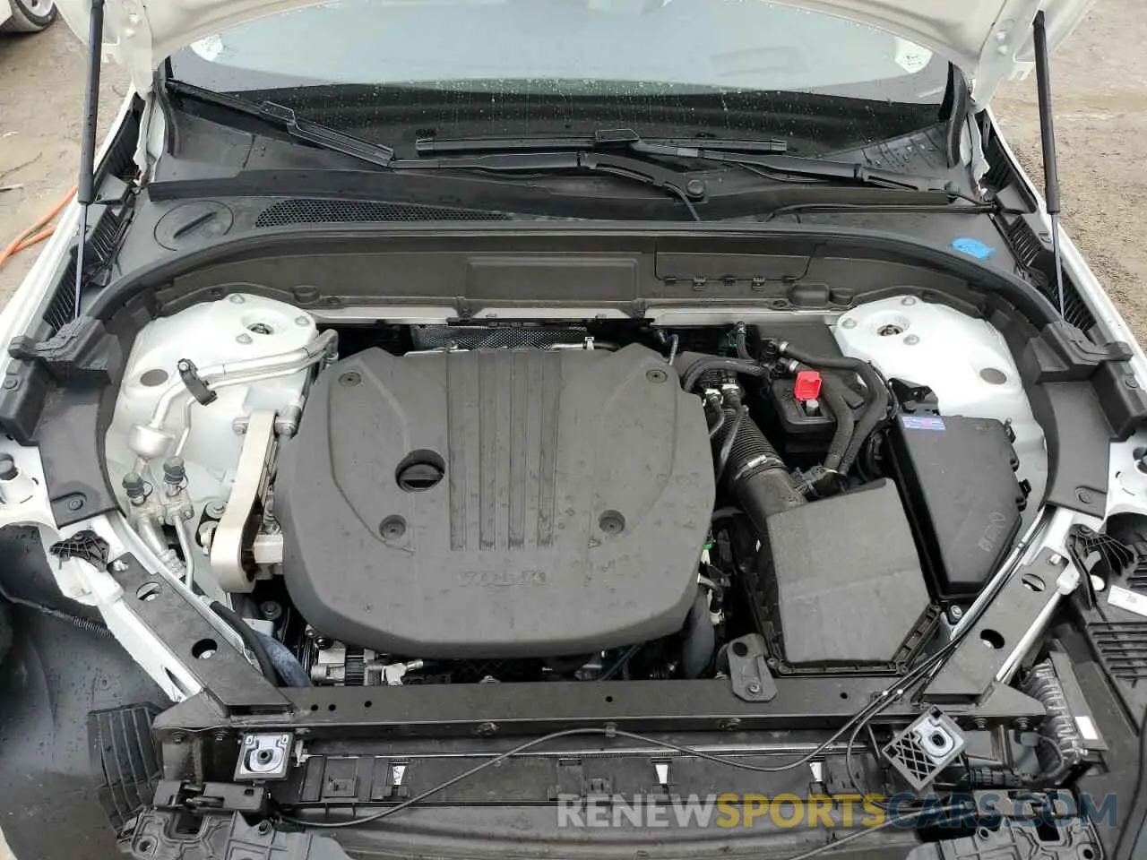 12 fotografías del automóvil dañado YV4L12RLXN1008477 VOLVO XC60 B5 IN 2022