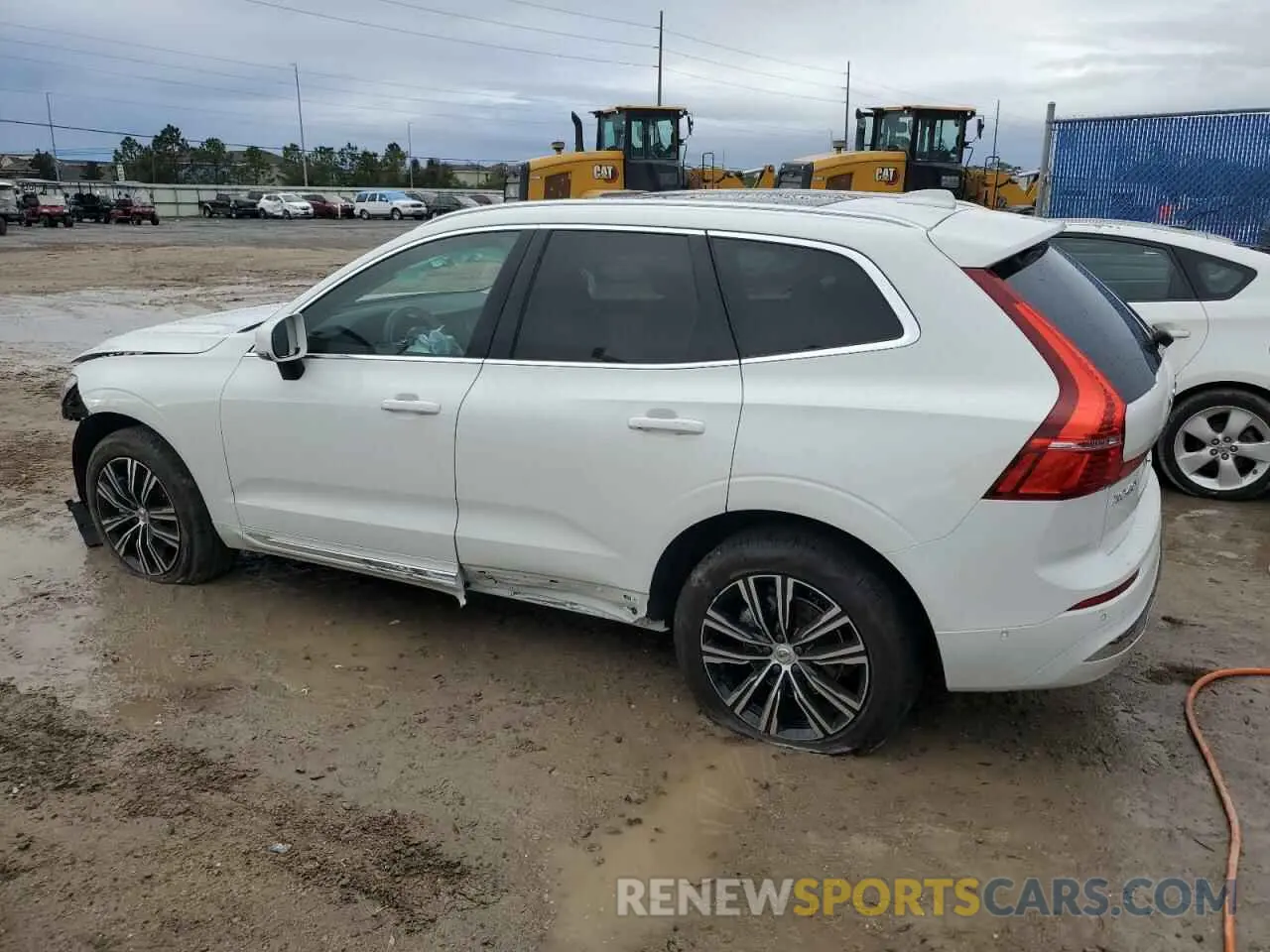 2 fotografías del automóvil dañado YV4L12RLXN1008477 VOLVO XC60 B5 IN 2022