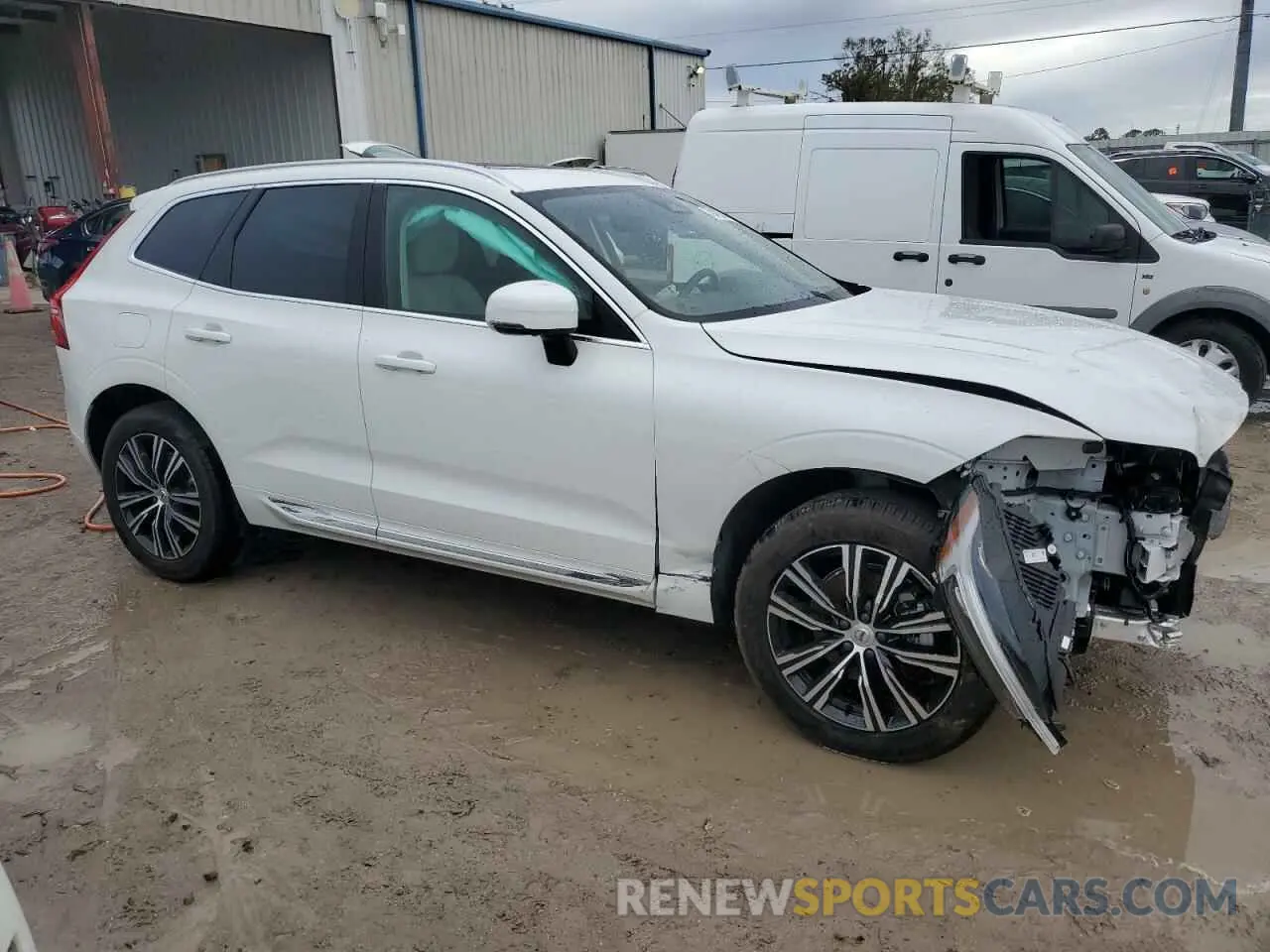 4 fotografías del automóvil dañado YV4L12RLXN1008477 VOLVO XC60 B5 IN 2022