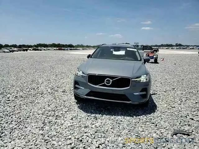 14 fotografías del automóvil dañado YV4L12DK7N1925777 VOLVO XC60 B5 MO 2022