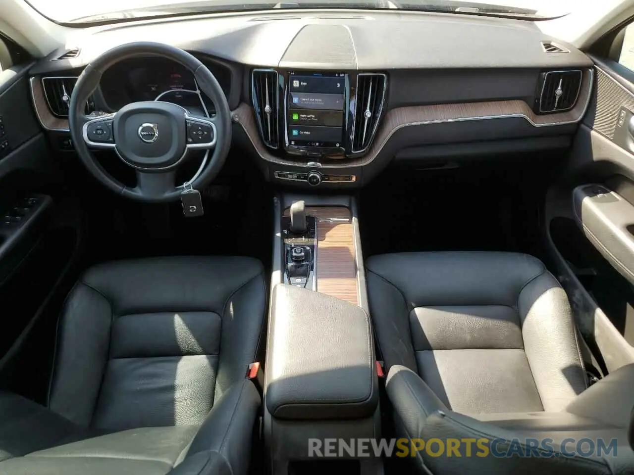 8 fotografías del automóvil dañado YV4L12DKXN1002628 VOLVO XC60 B5 MO 2022