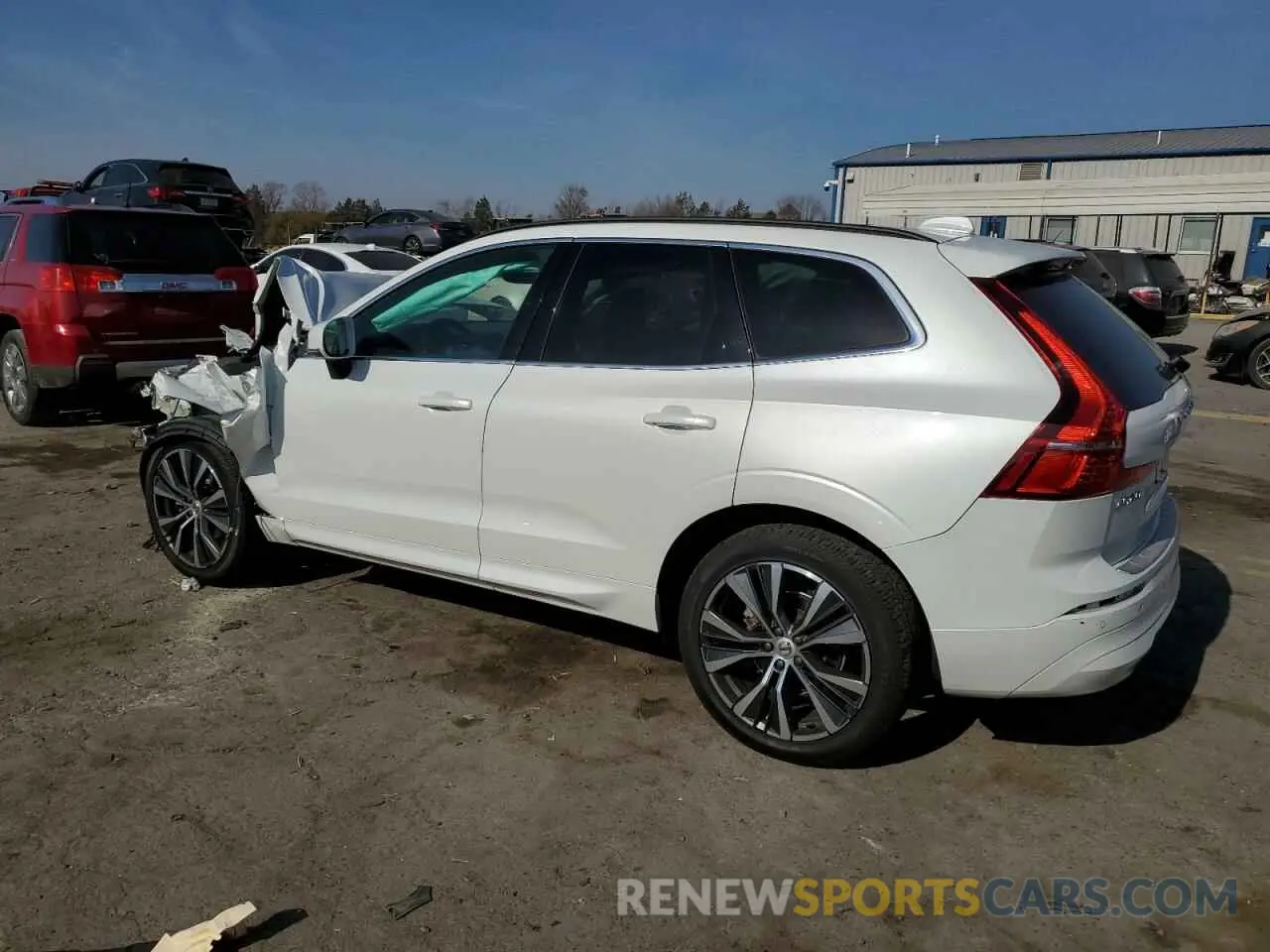 2 fotografías del automóvil dañado YV4L12RK4N1906192 VOLVO XC60 B5 MO 2022