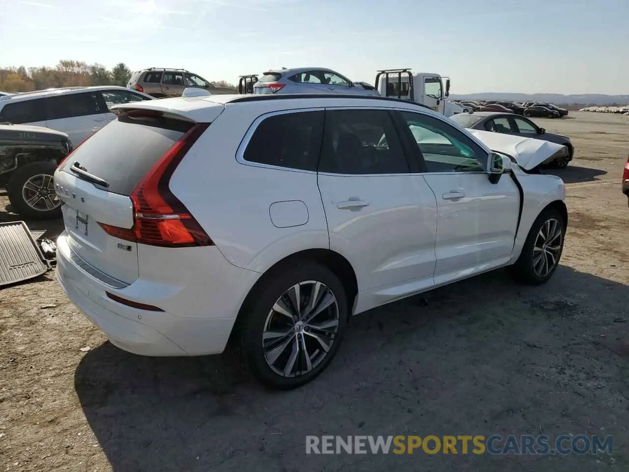 3 fotografías del automóvil dañado YV4L12RK4N1906192 VOLVO XC60 B5 MO 2022