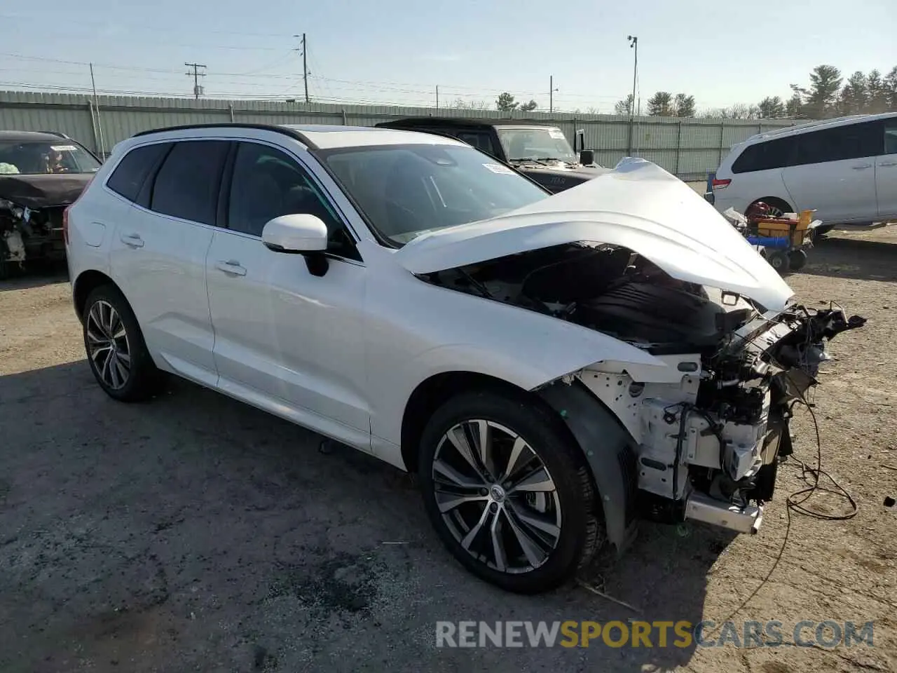 4 fotografías del automóvil dañado YV4L12RK4N1906192 VOLVO XC60 B5 MO 2022
