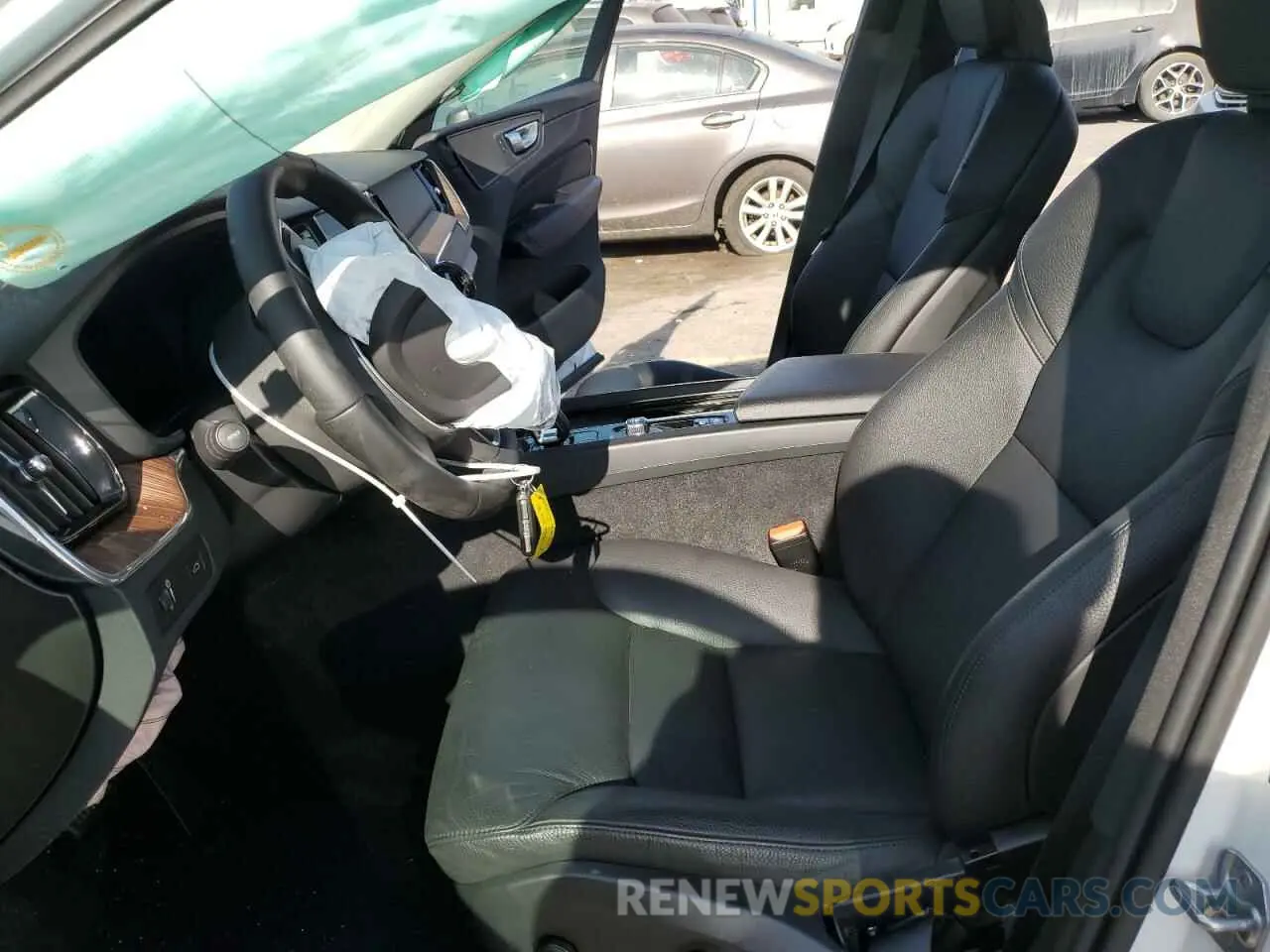 7 fotografías del automóvil dañado YV4L12RK4N1906192 VOLVO XC60 B5 MO 2022