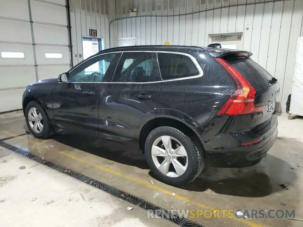2 fotografías del automóvil dañado YV4L12RK5N1004912 VOLVO XC60 B5 MO 2022