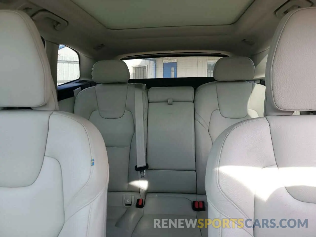 10 fotografías del automóvil dañado YV4L12RK5N1032547 VOLVO XC60 B5 MO 2022