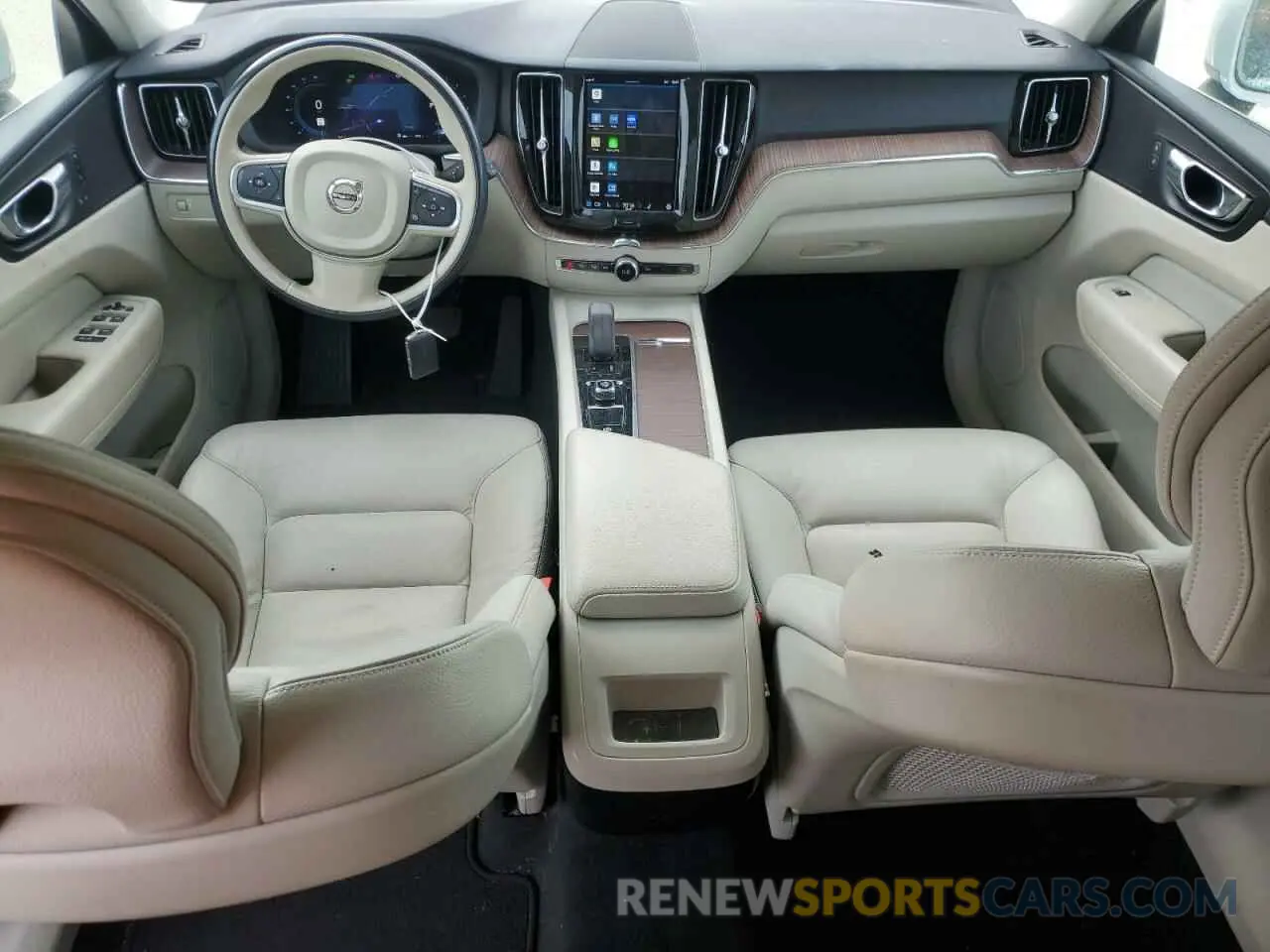 8 fotografías del automóvil dañado YV4L12RK5N1032547 VOLVO XC60 B5 MO 2022