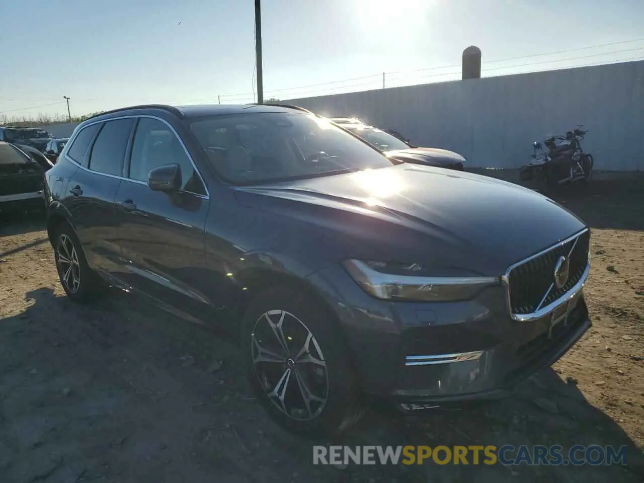 4 fotografías del automóvil dañado YV4L12RK8N1904414 VOLVO XC60 B5 MO 2022