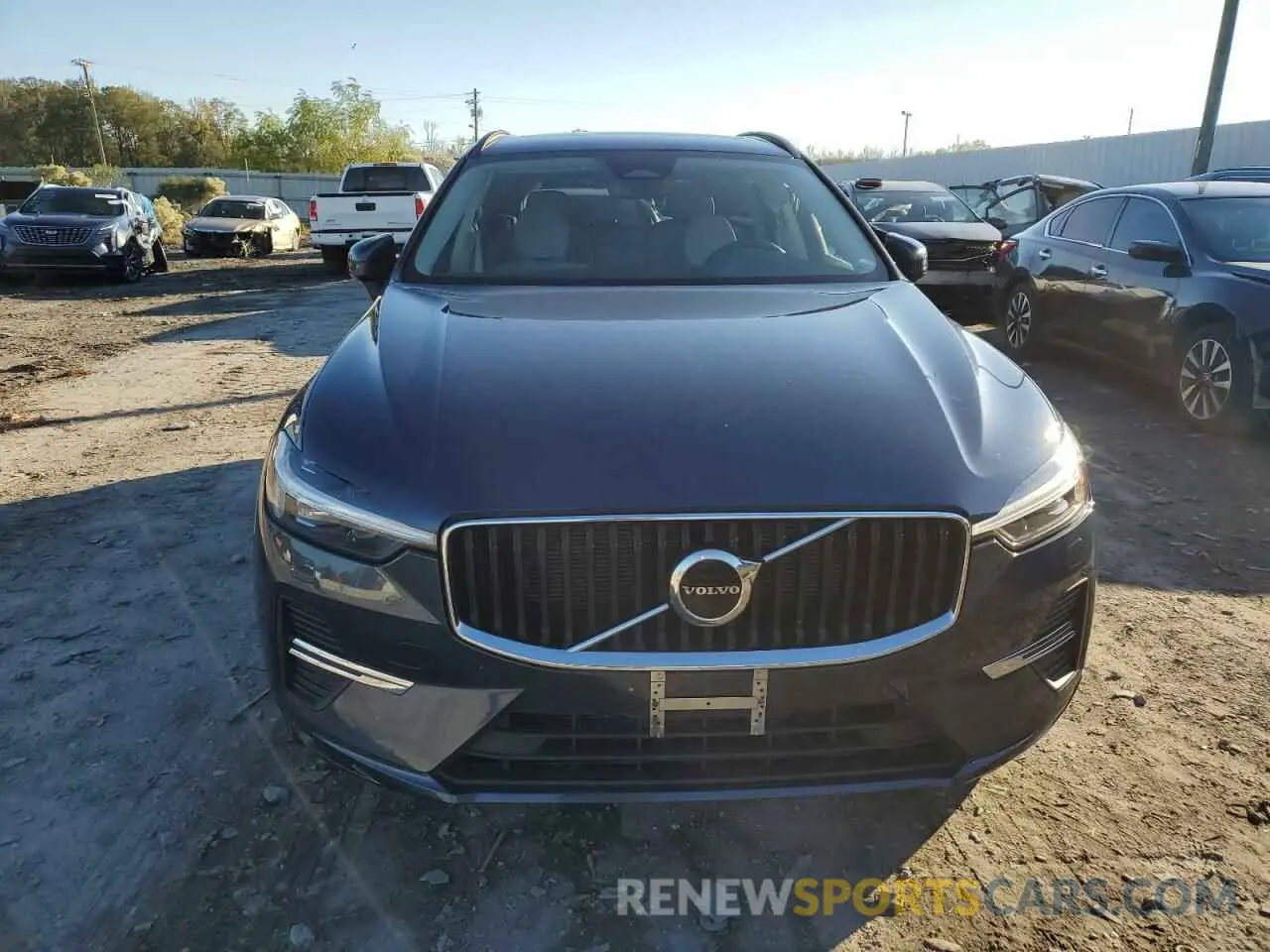 5 fotografías del automóvil dañado YV4L12RK8N1904414 VOLVO XC60 B5 MO 2022