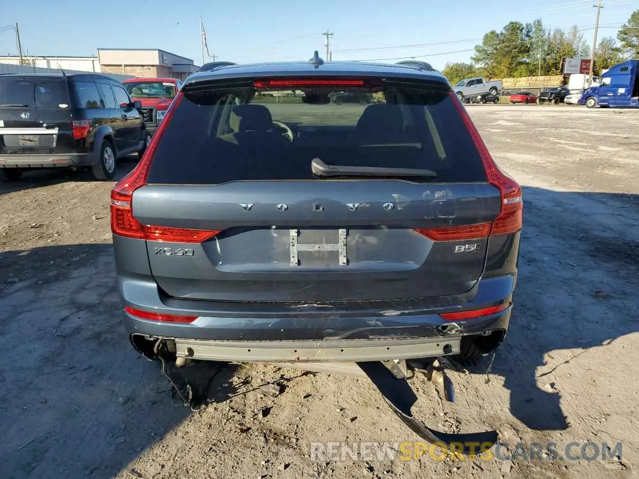 6 fotografías del automóvil dañado YV4L12RK8N1904414 VOLVO XC60 B5 MO 2022