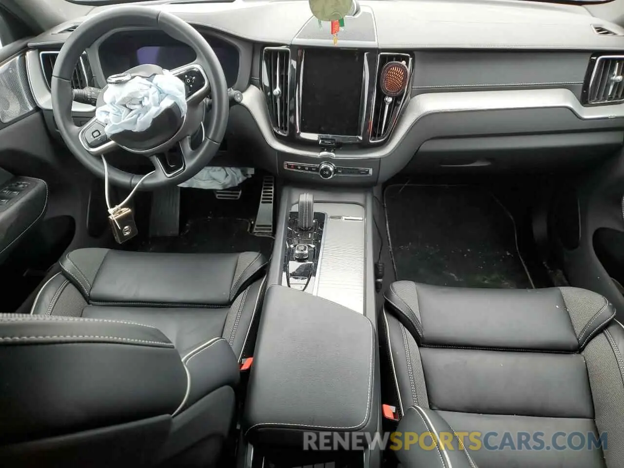 8 fotografías del automóvil dañado LYV062RM1NB048794 VOLVO XC60 B6 R- 2022