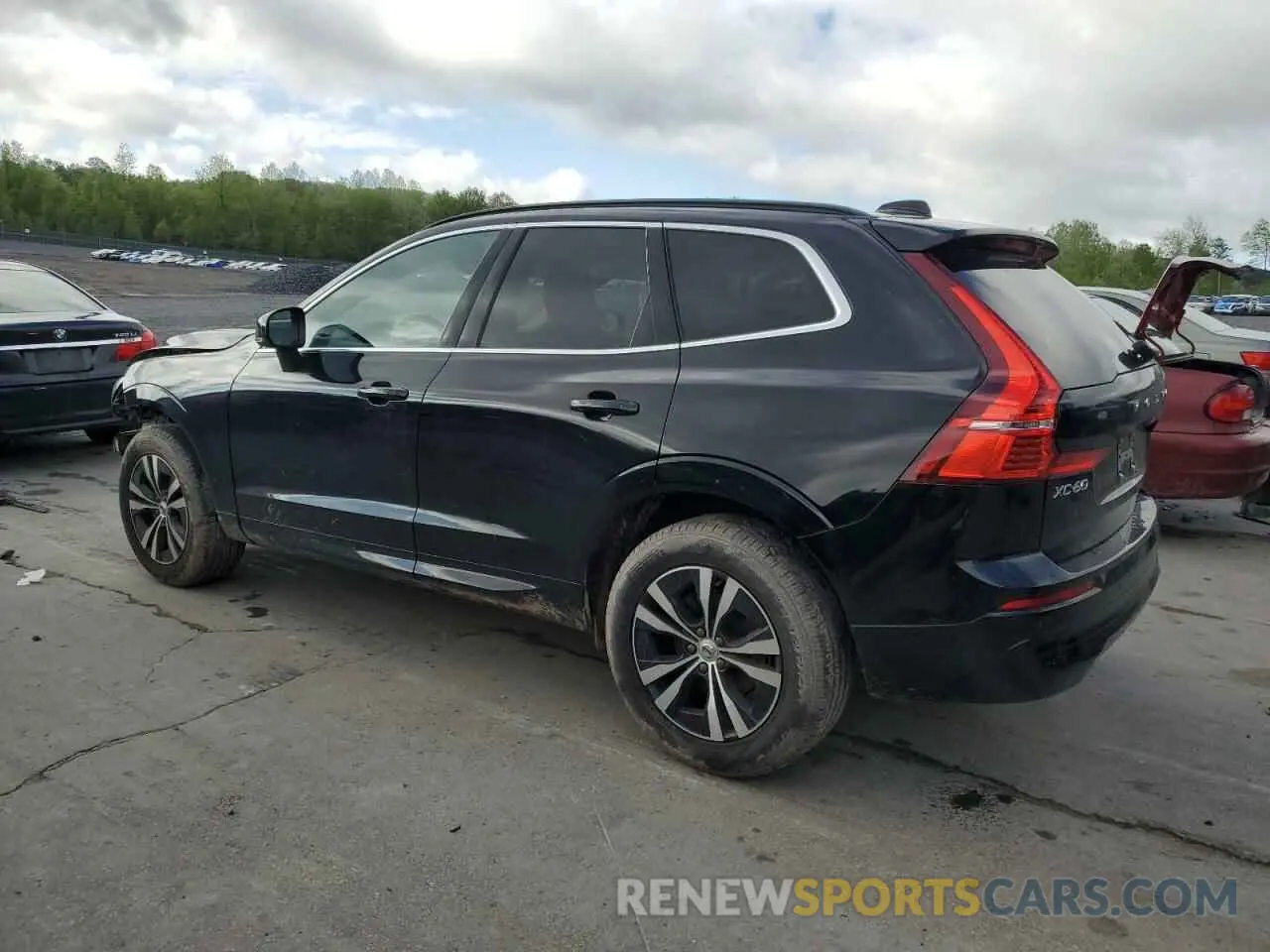 2 fotografías del automóvil dañado YV4L12RKXP1331650 VOLVO XC60 CORE 2023