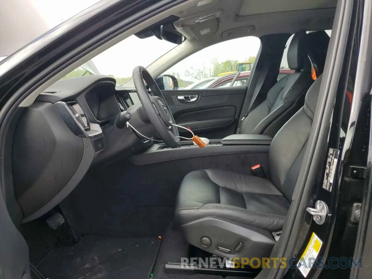 7 fotografías del automóvil dañado YV4L12RKXP1331650 VOLVO XC60 CORE 2023