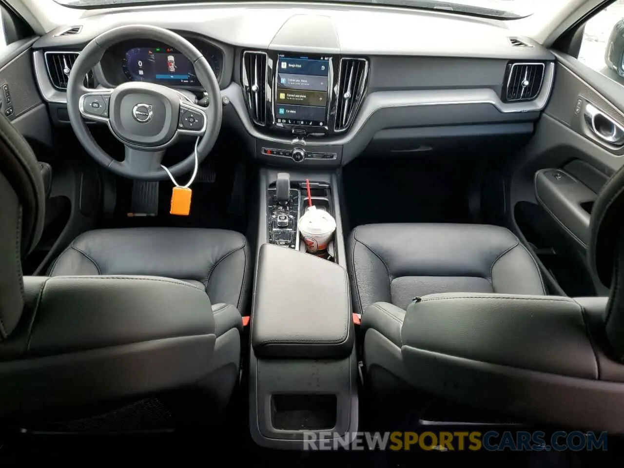 8 fotografías del automóvil dañado YV4L12RKXP1331650 VOLVO XC60 CORE 2023