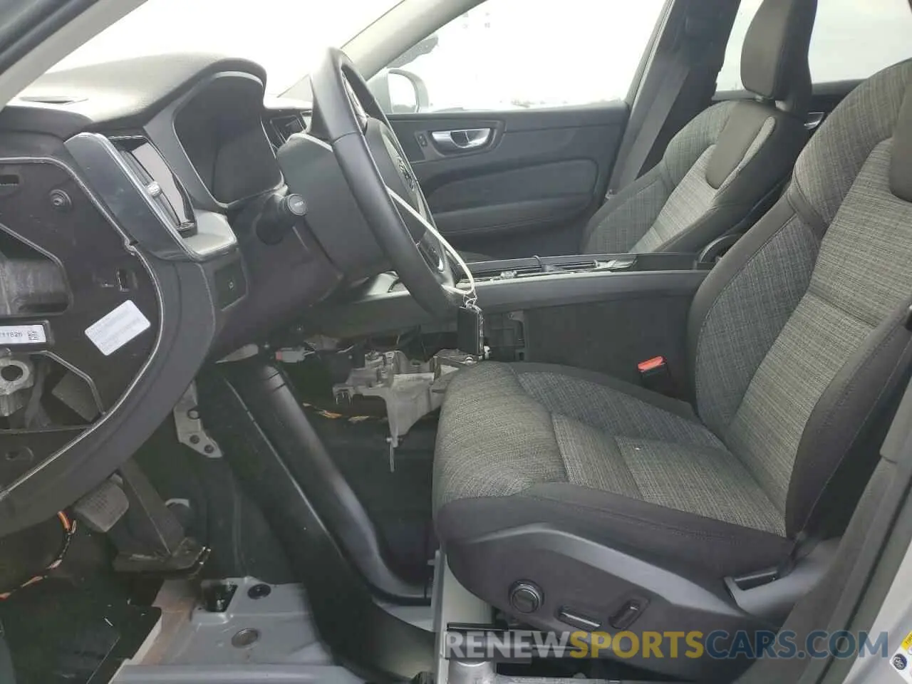 7 fotografías del automóvil dañado YV4L12RV1P1320658 VOLVO XC60 CORE 2023