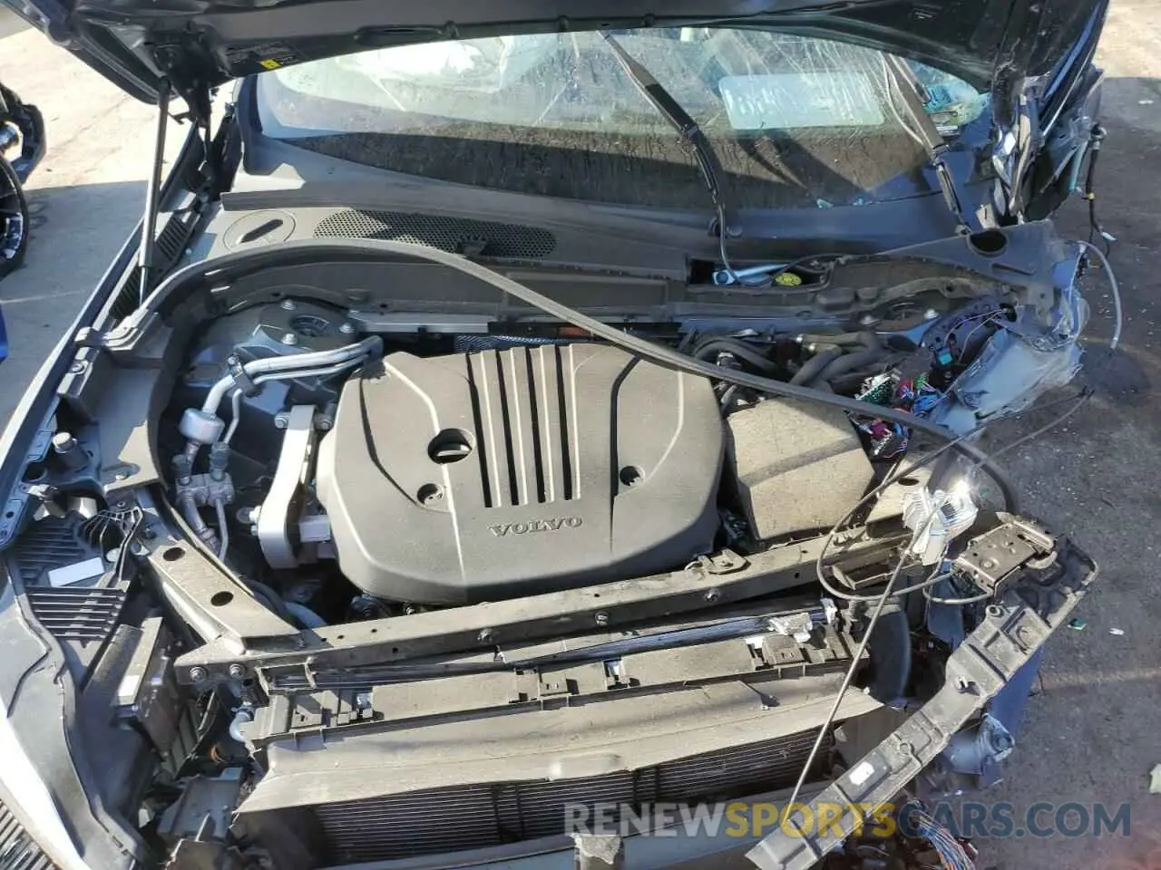 12 fotografías del automóvil dañado YV4L12RV2P1216910 VOLVO XC60 CORE 2023