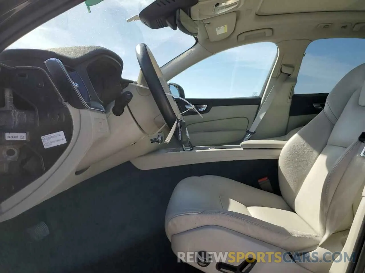 7 fotografías del automóvil dañado YV4L12RV3P1192634 VOLVO XC60 CORE 2023