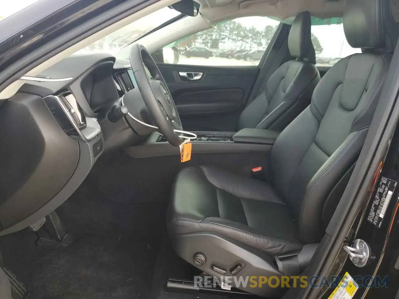 7 fotografías del automóvil dañado YV4L12RV3P1347084 VOLVO XC60 CORE 2023