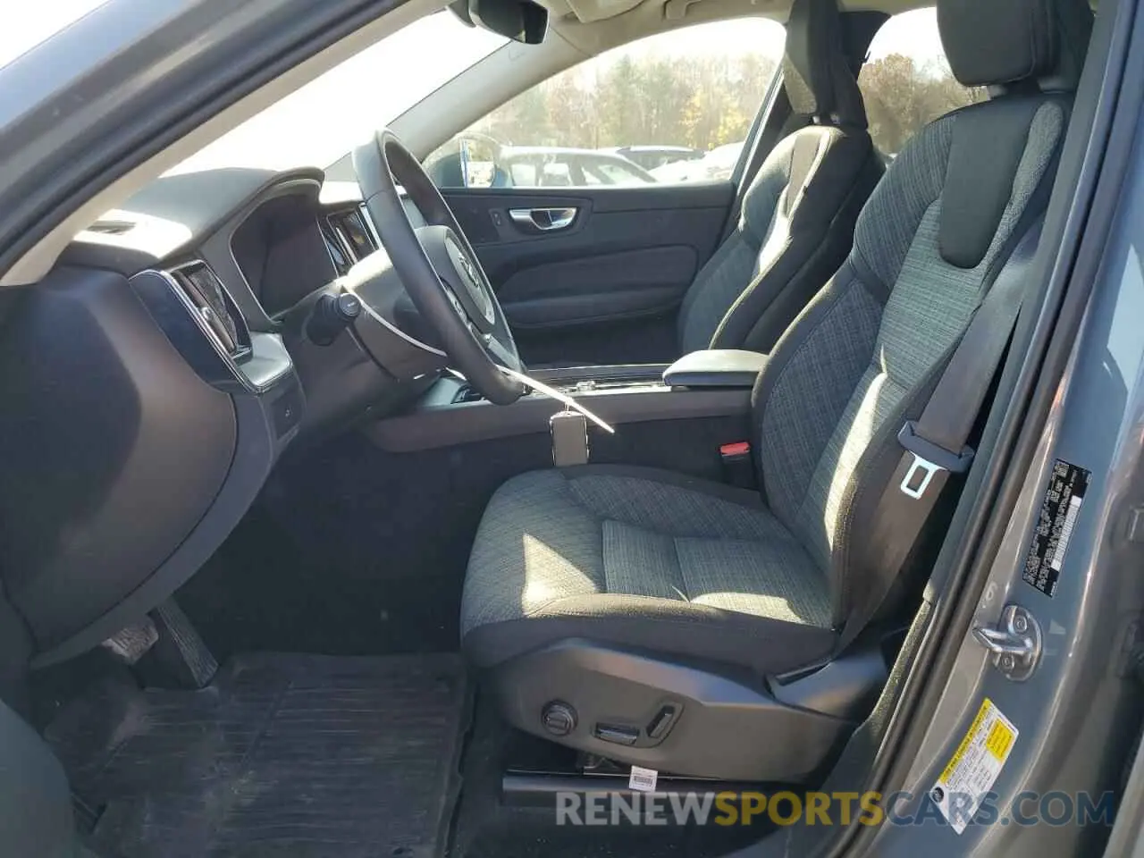 7 fotografías del automóvil dañado YV4L12RV5P1209966 VOLVO XC60 CORE 2023