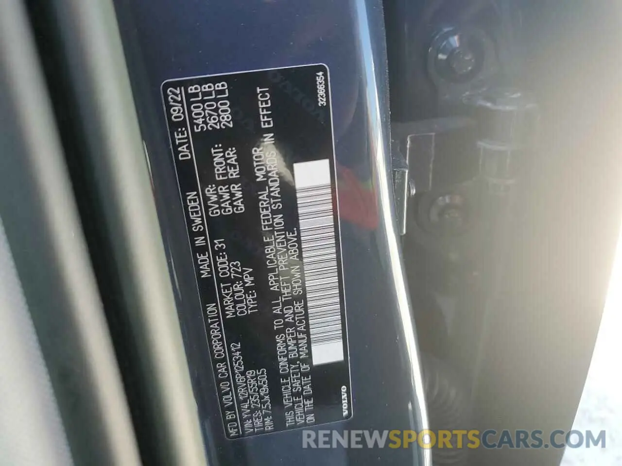 14 fotografías del automóvil dañado YV4L12RV6P1253412 VOLVO XC60 CORE 2023