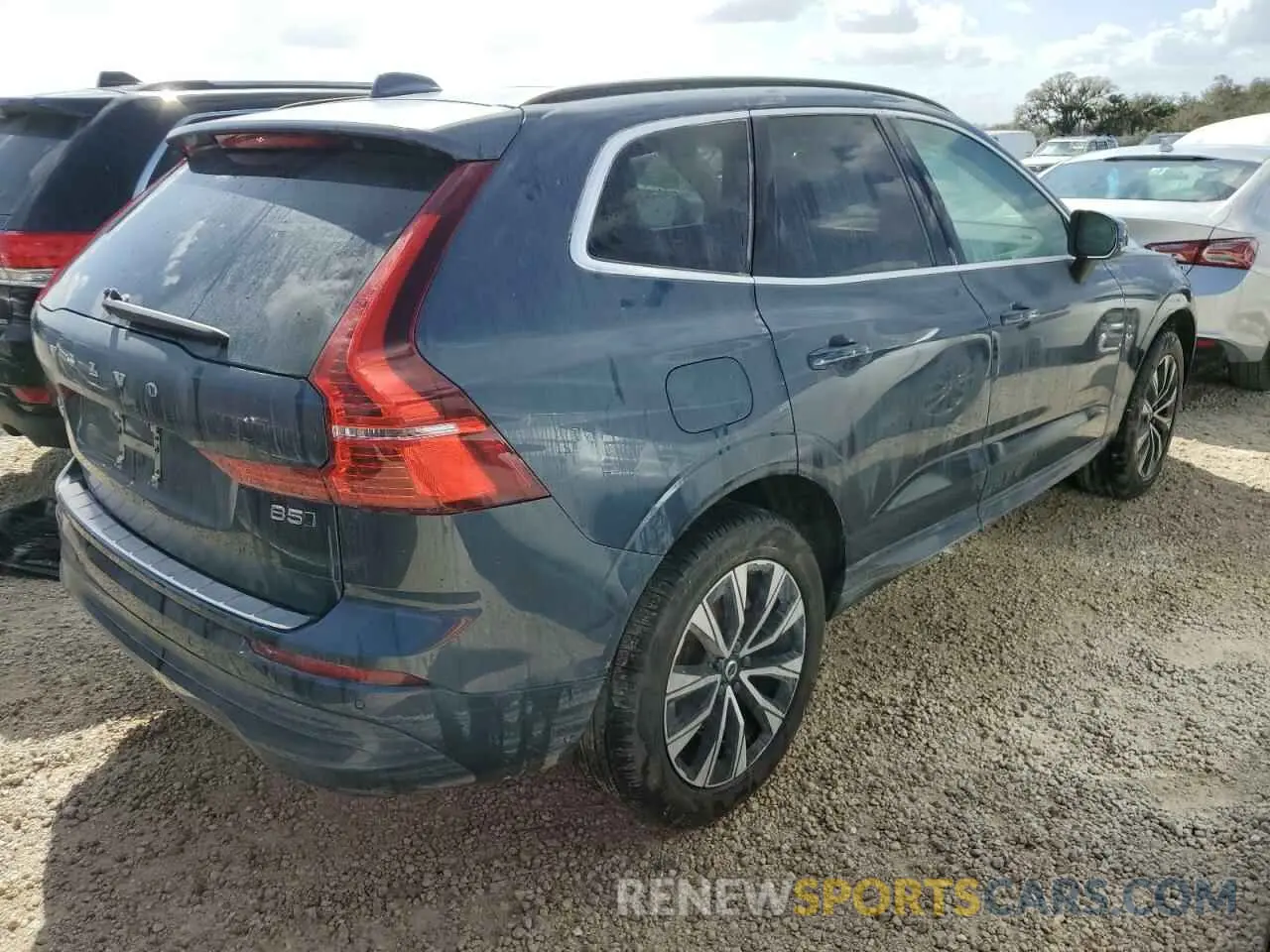 3 fotografías del automóvil dañado YV4L12RV6P1253412 VOLVO XC60 CORE 2023
