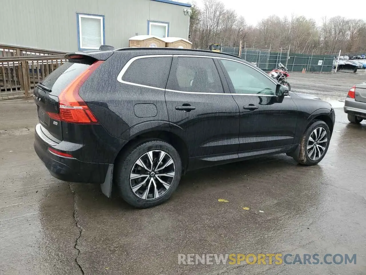 3 fotografías del automóvil dañado YV4L12RV8P1239706 VOLVO XC60 CORE 2023