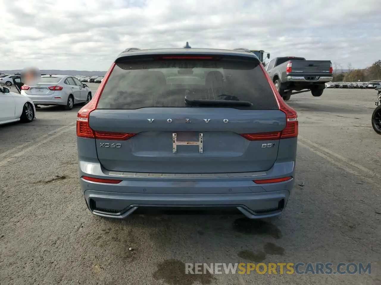 6 fotografías del automóvil dañado YV4L12RK3R1762883 VOLVO XC60 CORE 2024