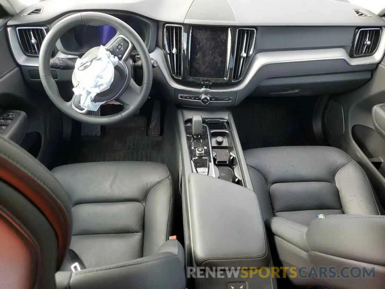 8 fotografías del automóvil dañado YV4L12RK3R1762883 VOLVO XC60 CORE 2024