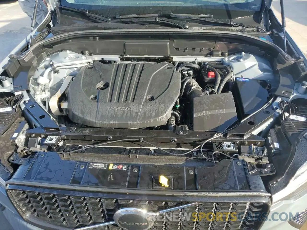 12 fotografías del automóvil dañado YV4L12RK4R1800539 VOLVO XC60 CORE 2024