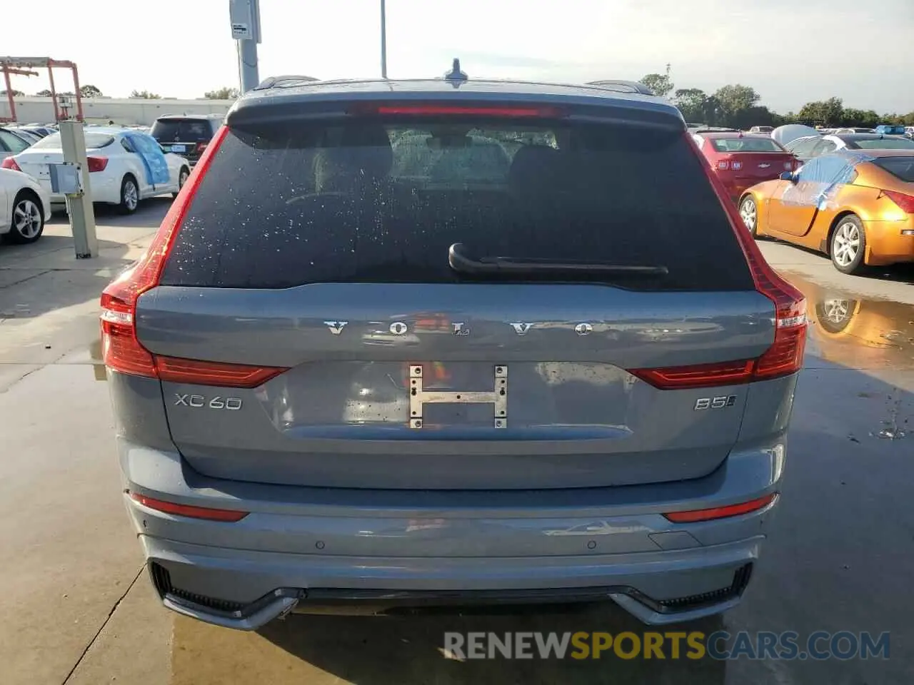 6 fotografías del automóvil dañado YV4L12RK4R1800539 VOLVO XC60 CORE 2024