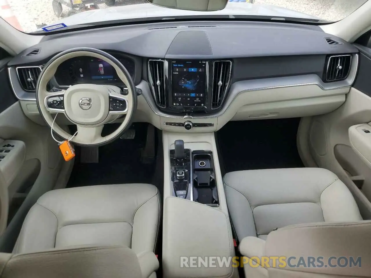 8 fotografías del automóvil dañado YV4L12RKXR1763710 VOLVO XC60 CORE 2024