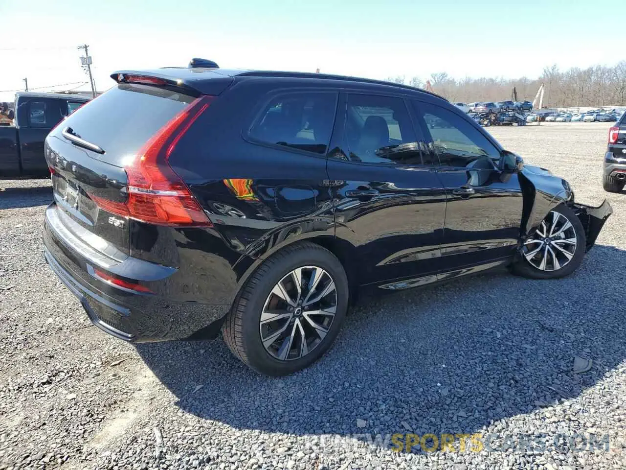 3 fotografías del automóvil dañado YV4M12RJ2S1108717 VOLVO XC60 CORE 2025