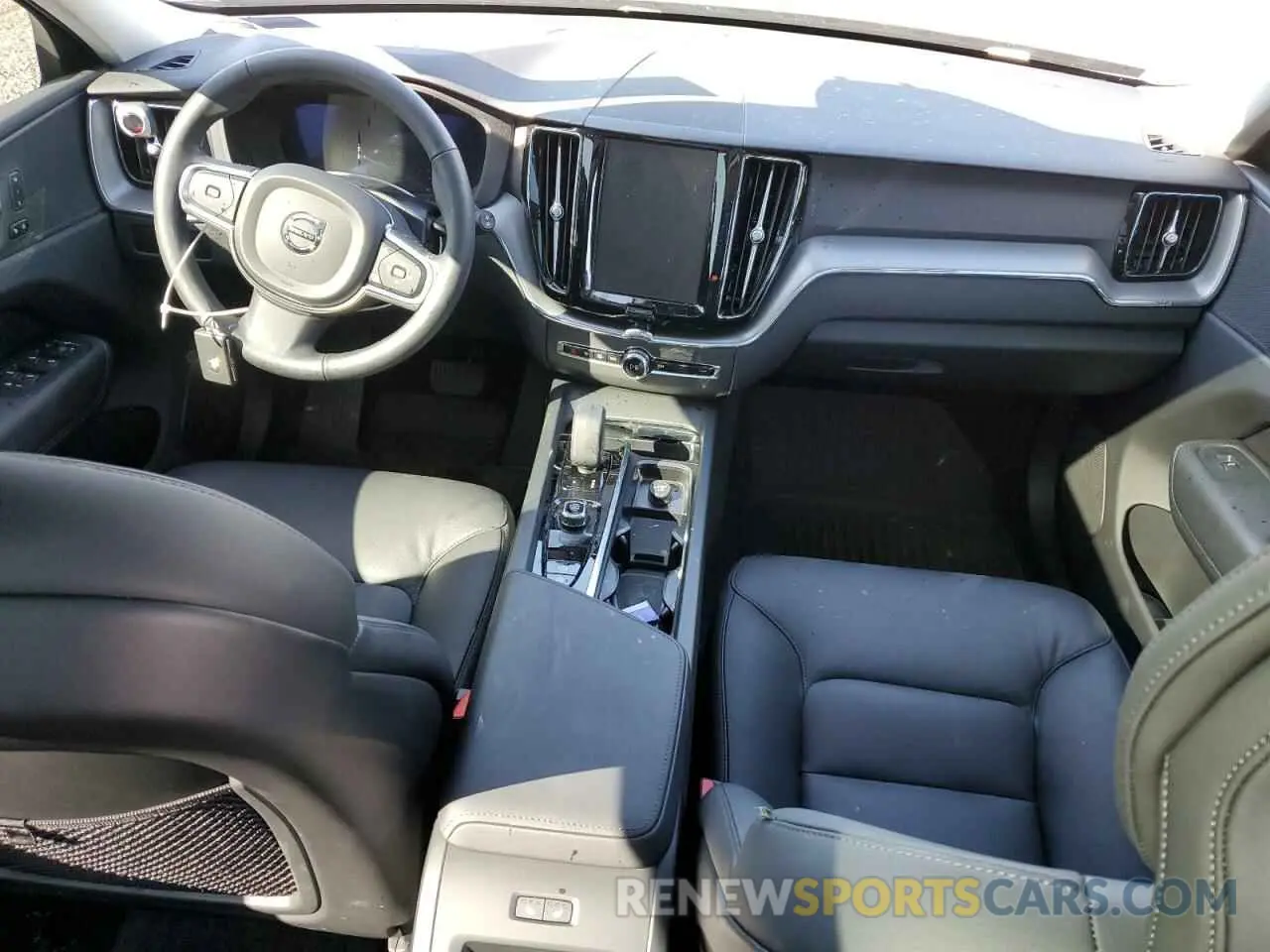 8 fotografías del automóvil dañado YV4M12RJ2S1108717 VOLVO XC60 CORE 2025