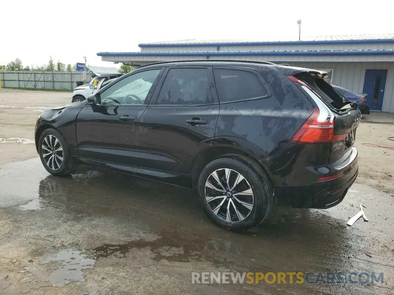 2 fotografías del automóvil dañado YV4M12RJ7S1002361 VOLVO XC60 CORE 2025