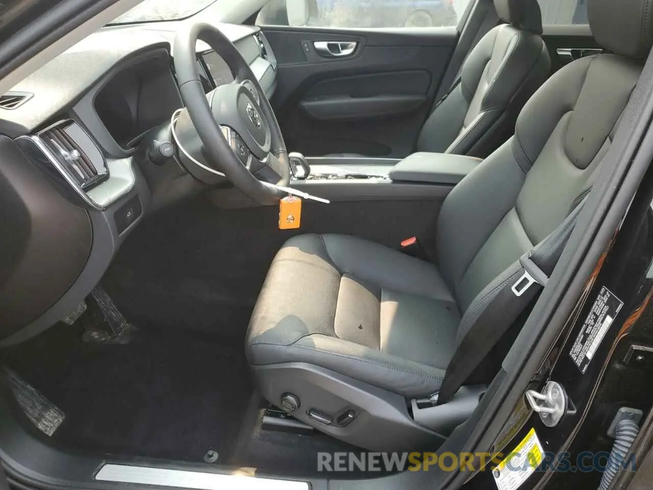7 fotografías del automóvil dañado YV4M12RJ7S1002361 VOLVO XC60 CORE 2025