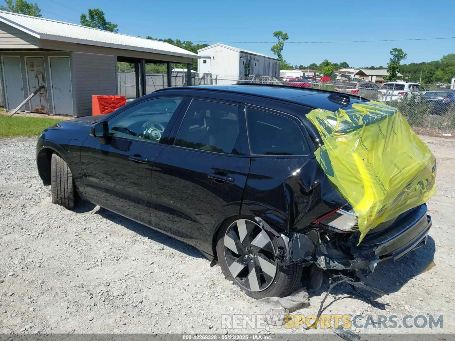3 fotografías del automóvil dañado YV4H60RC9S1056625 VOLVO XC60 PLUG-IN HYBRID 2025