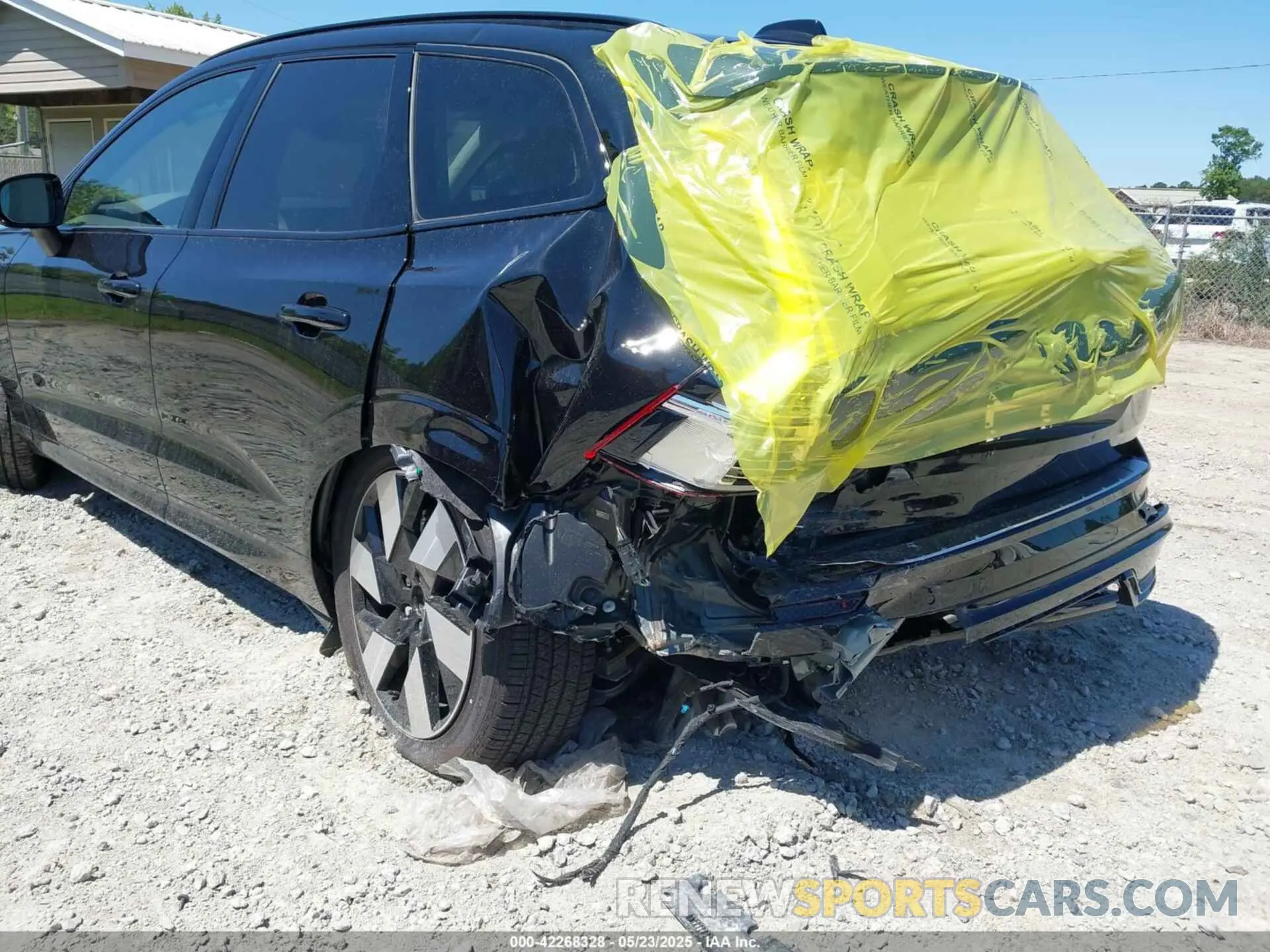 6 fotografías del automóvil dañado YV4H60RC9S1056625 VOLVO XC60 PLUG-IN HYBRID 2025