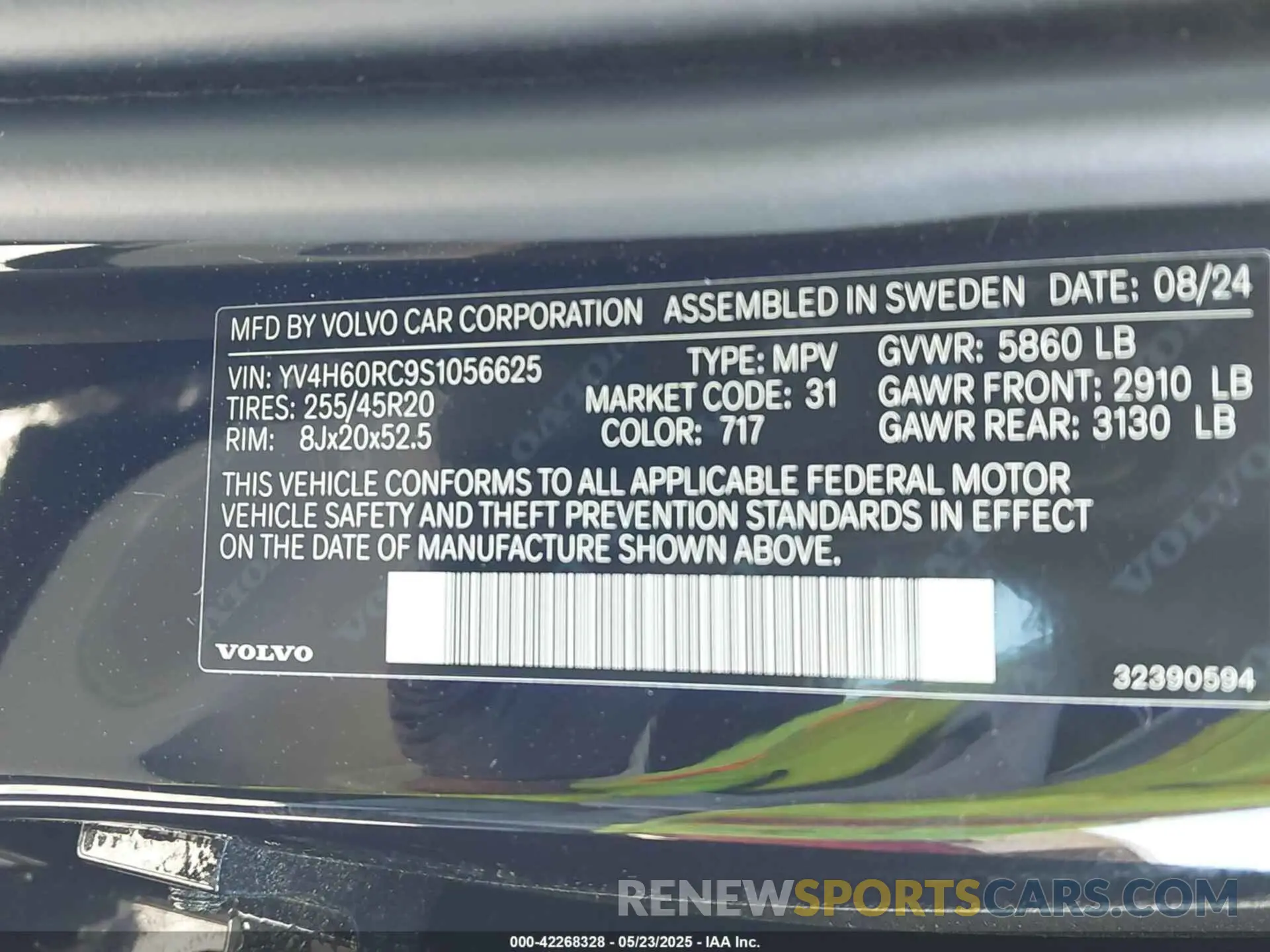 9 fotografías del automóvil dañado YV4H60RC9S1056625 VOLVO XC60 PLUG-IN HYBRID 2025