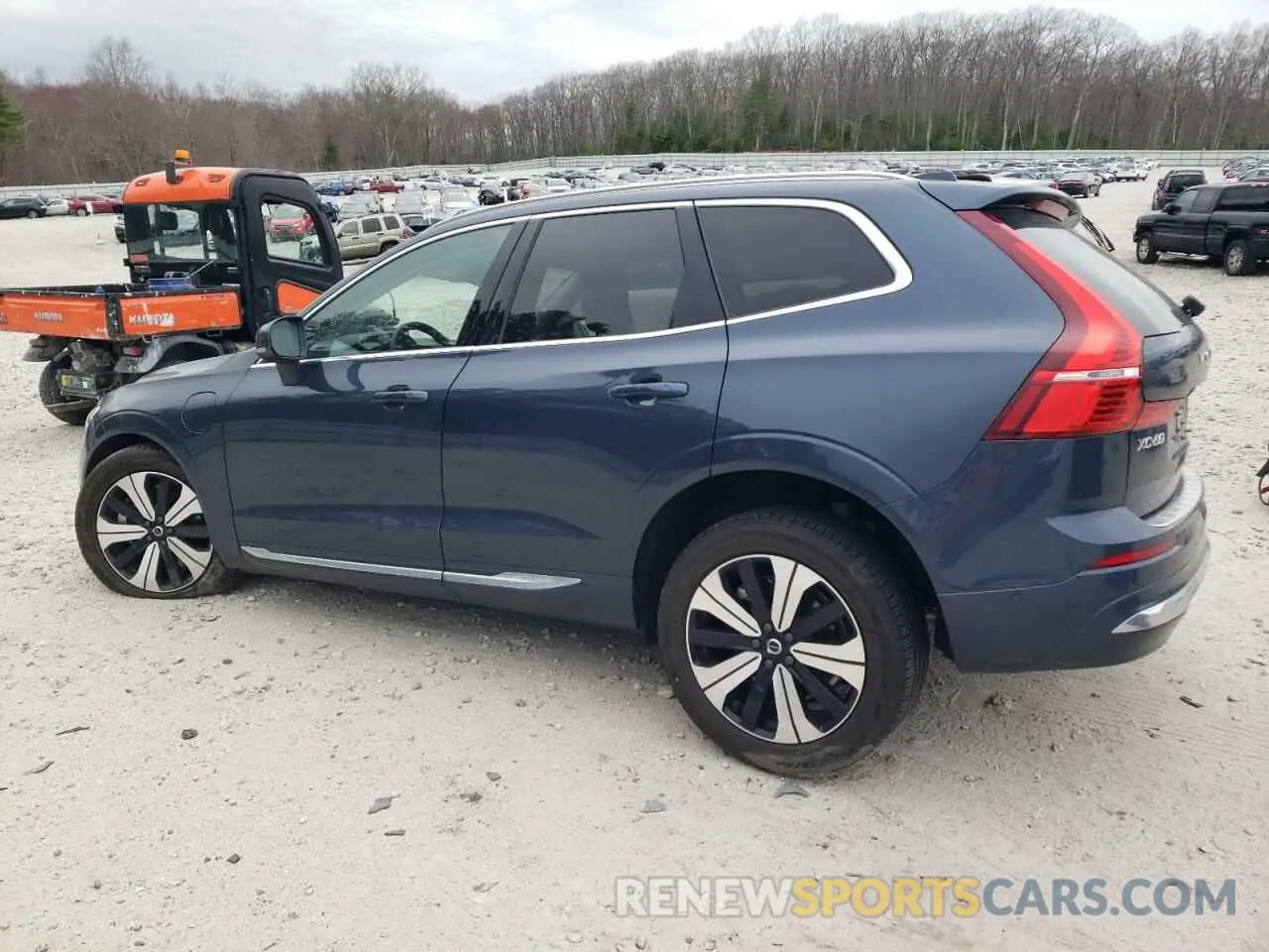 2 fotografías del automóvil dañado YV4H60DN1P1359219 VOLVO XC60 PLUS 2023