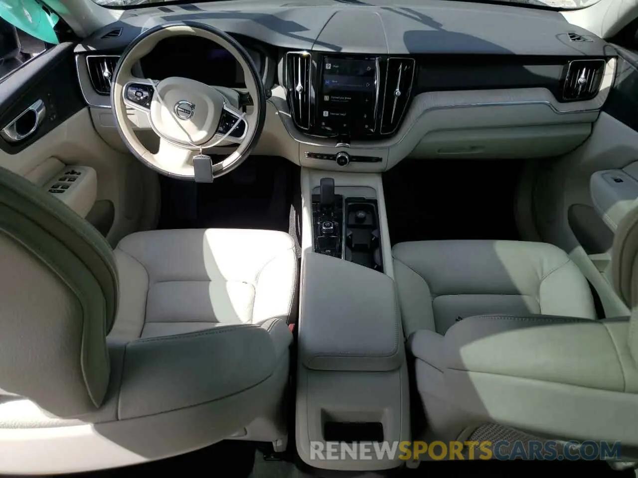 8 fotografías del automóvil dañado YV4L12DN5P1212759 VOLVO XC60 PLUS 2023