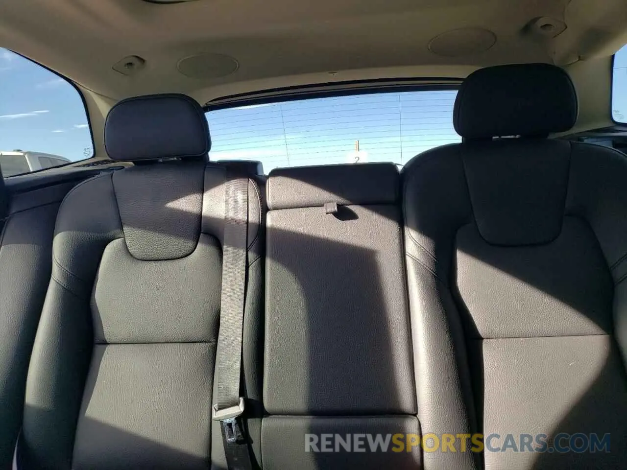 10 fotografías del automóvil dañado YV4L12DNXP1203748 VOLVO XC60 PLUS 2023