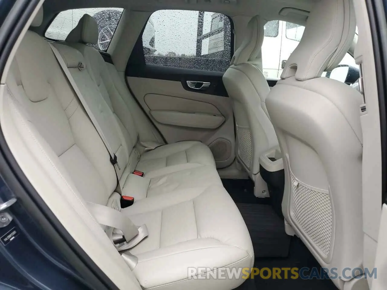 11 fotografías del automóvil dañado YV4L12DNXP1259995 VOLVO XC60 PLUS 2023