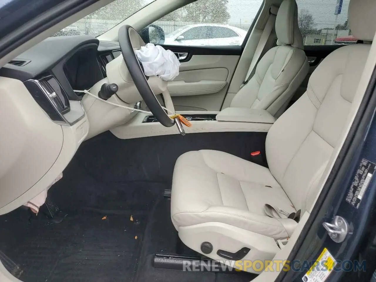 7 fotografías del automóvil dañado YV4L12DNXP1259995 VOLVO XC60 PLUS 2023