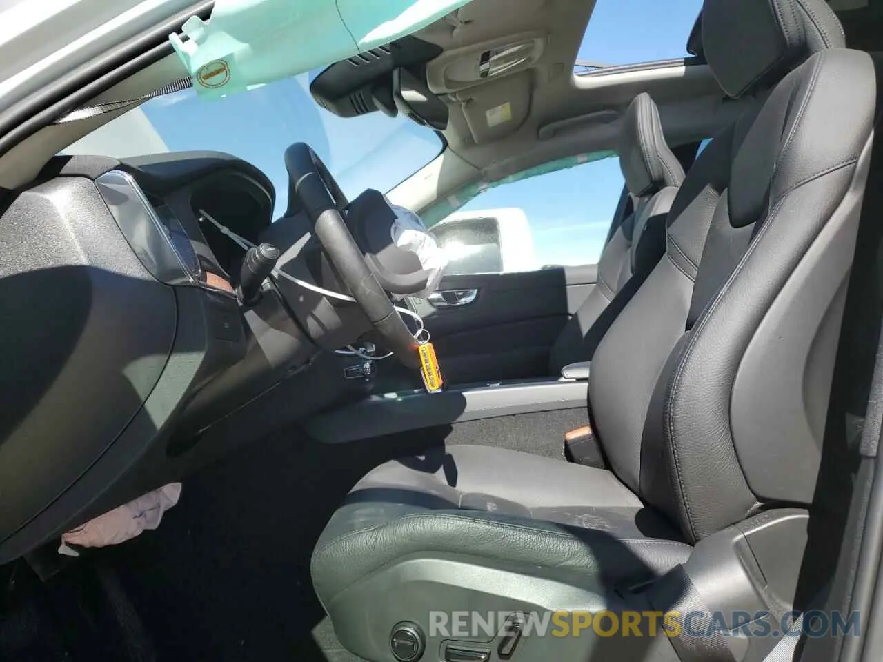 7 fotografías del automóvil dañado YV4L12RN2P1321513 VOLVO XC60 PLUS 2023