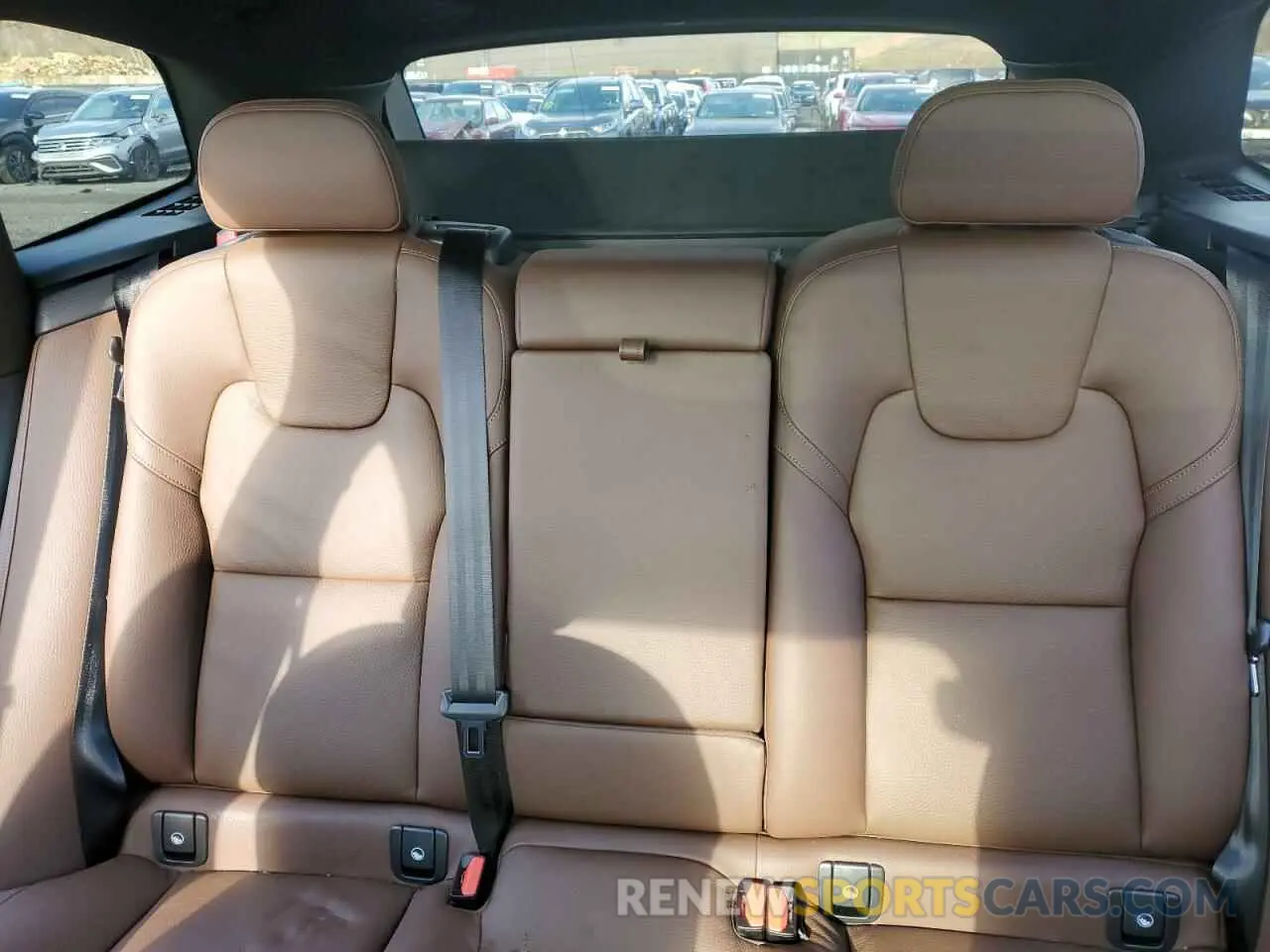 10 fotografías del automóvil dañado YV4L12RN8P1334105 VOLVO XC60 PLUS 2023