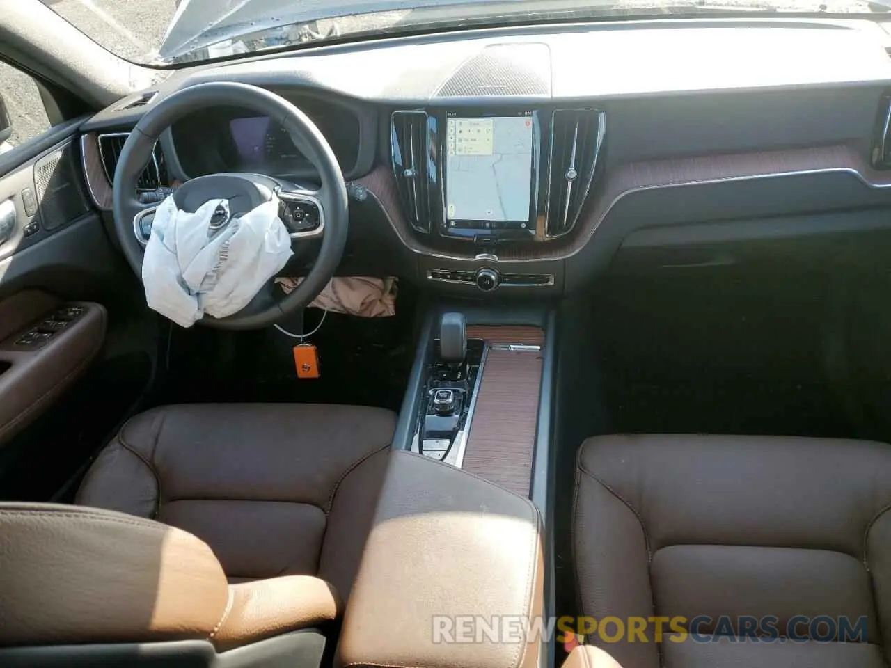 8 fotografías del automóvil dañado YV4L12RN8P1334105 VOLVO XC60 PLUS 2023