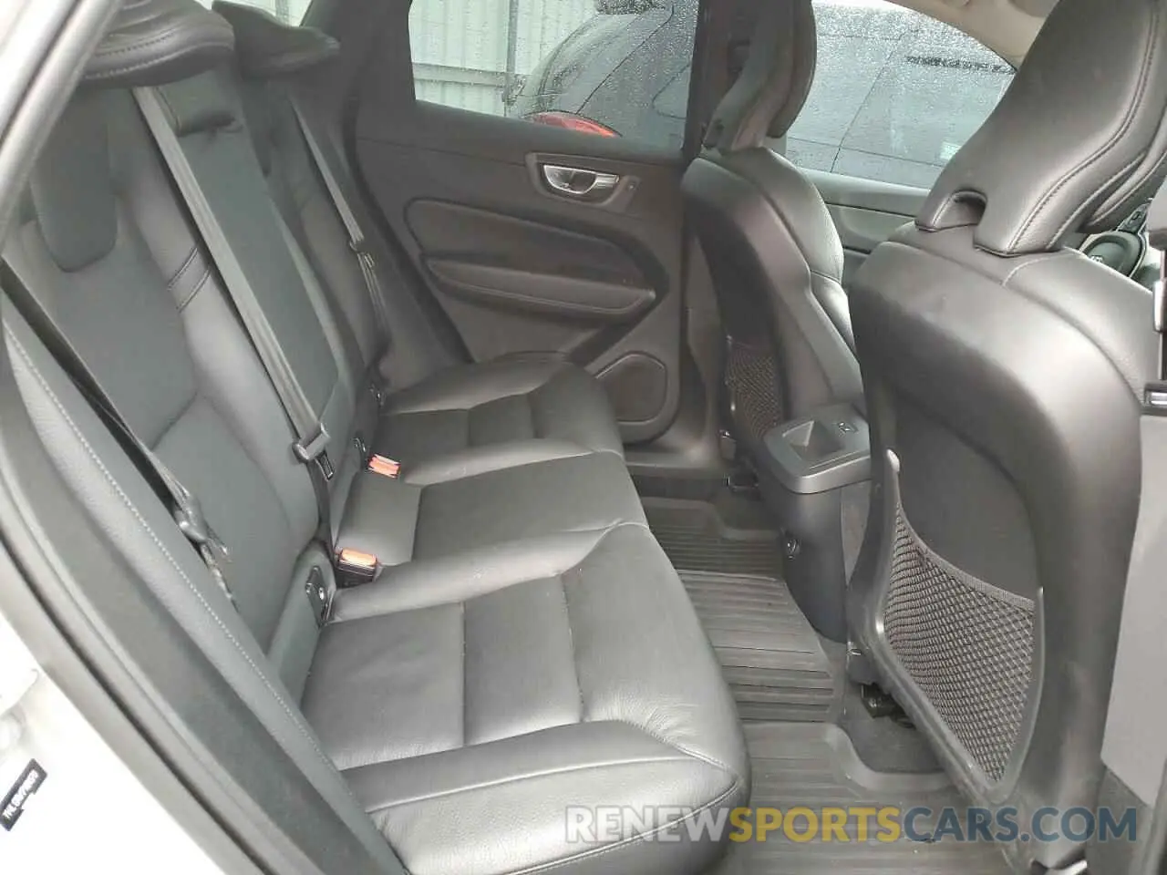 11 fotografías del automóvil dañado YV4L12RW1P1194570 VOLVO XC60 PLUS 2023