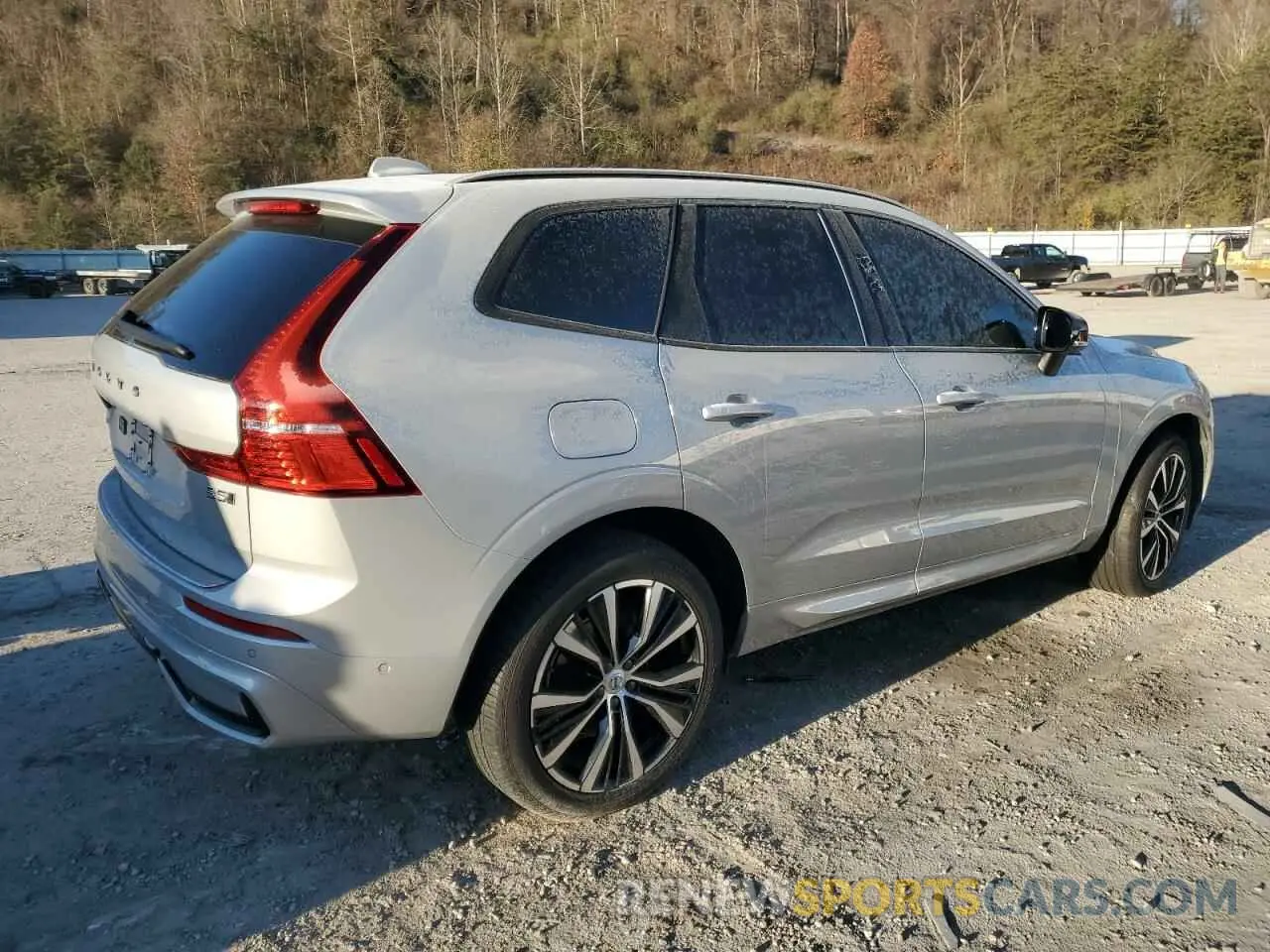 3 fotografías del automóvil dañado YV4L12RW1P1194570 VOLVO XC60 PLUS 2023